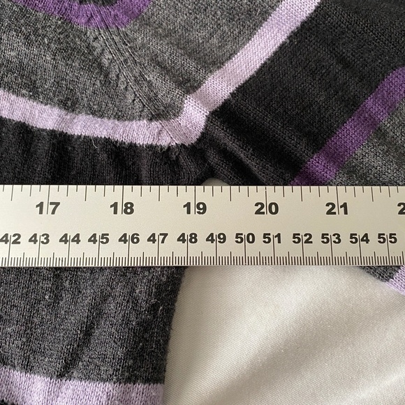 Le Chateau Men's Long Sleeve Striped Light Bamboo Sweater Size Medium - Picture 8 of 11